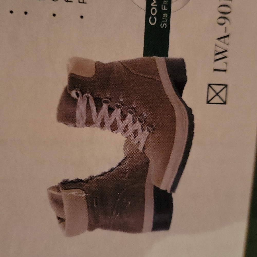 Liberty Alpine Lace Muck Boot - Picture 11 of 11